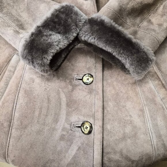 VTG Shearling Coat – Suede Outer, Shearling Collar & Cuffs 2 Pockets Canada - Picture 5 of 8